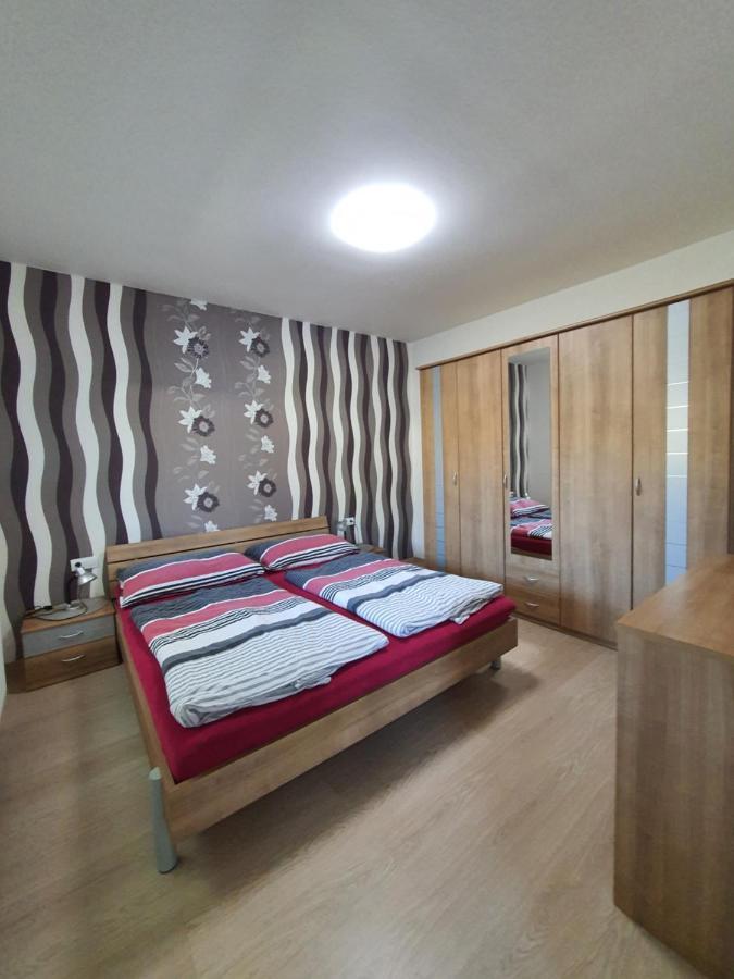 Apartman Kurdejov Hustopeče Exterior foto
