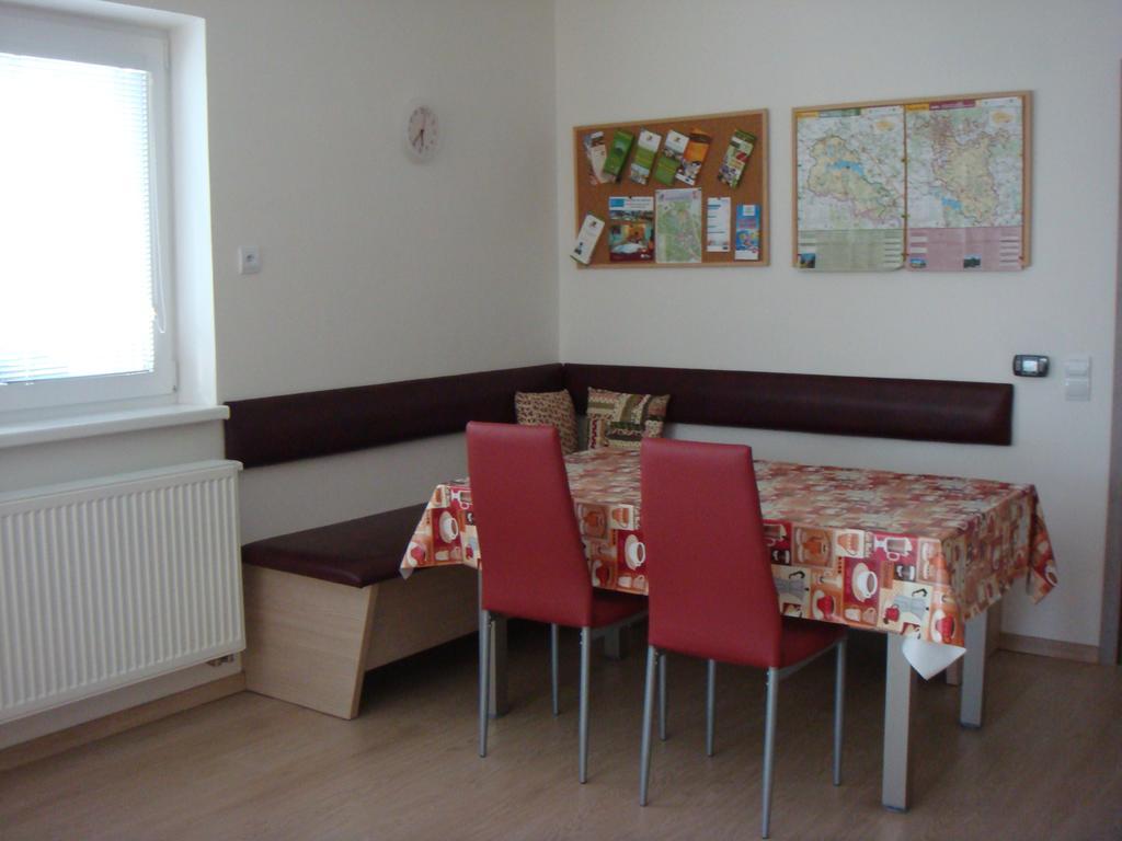 Apartman Kurdejov Hustopeče Exterior foto