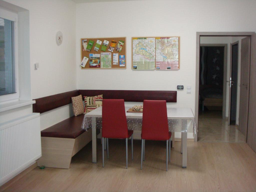 Apartman Kurdejov Hustopeče Exterior foto