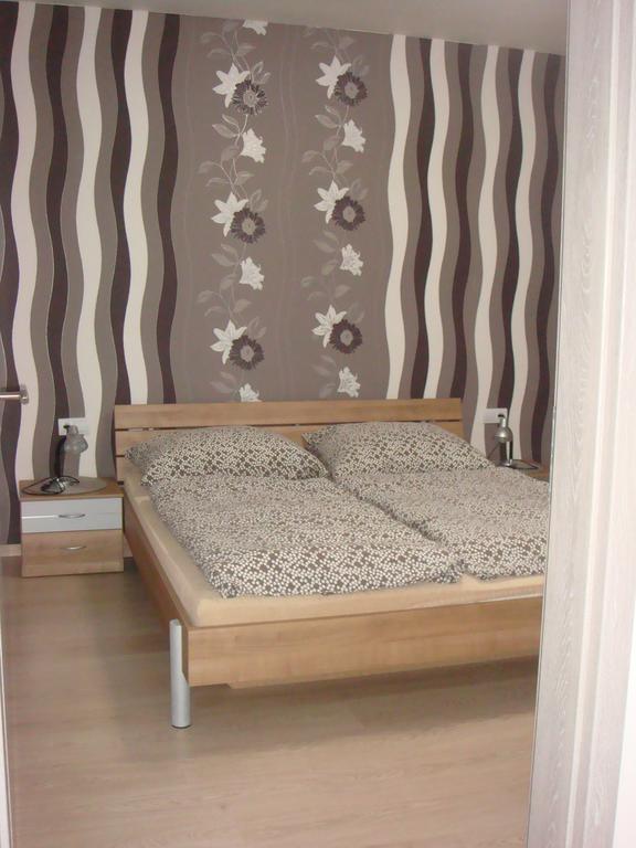 Apartman Kurdejov Hustopeče Exterior foto